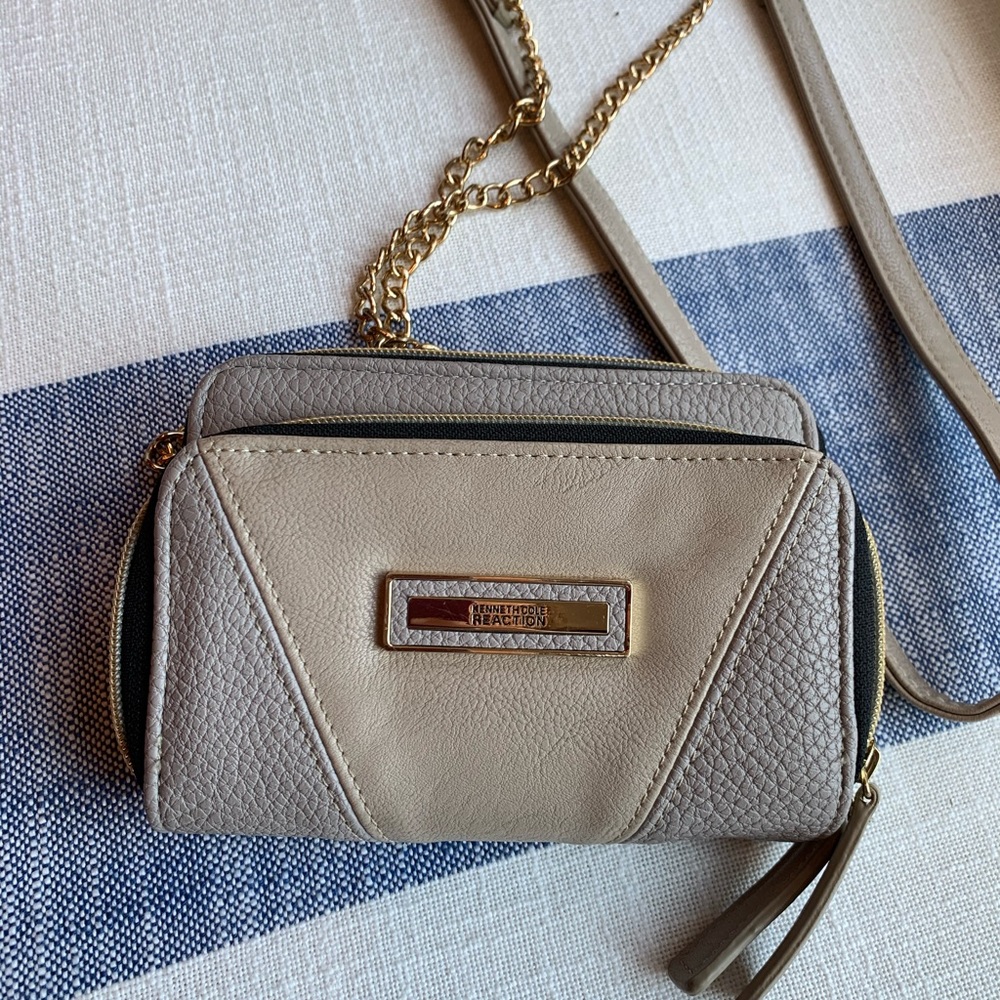 Kenneth Cole reaction purse